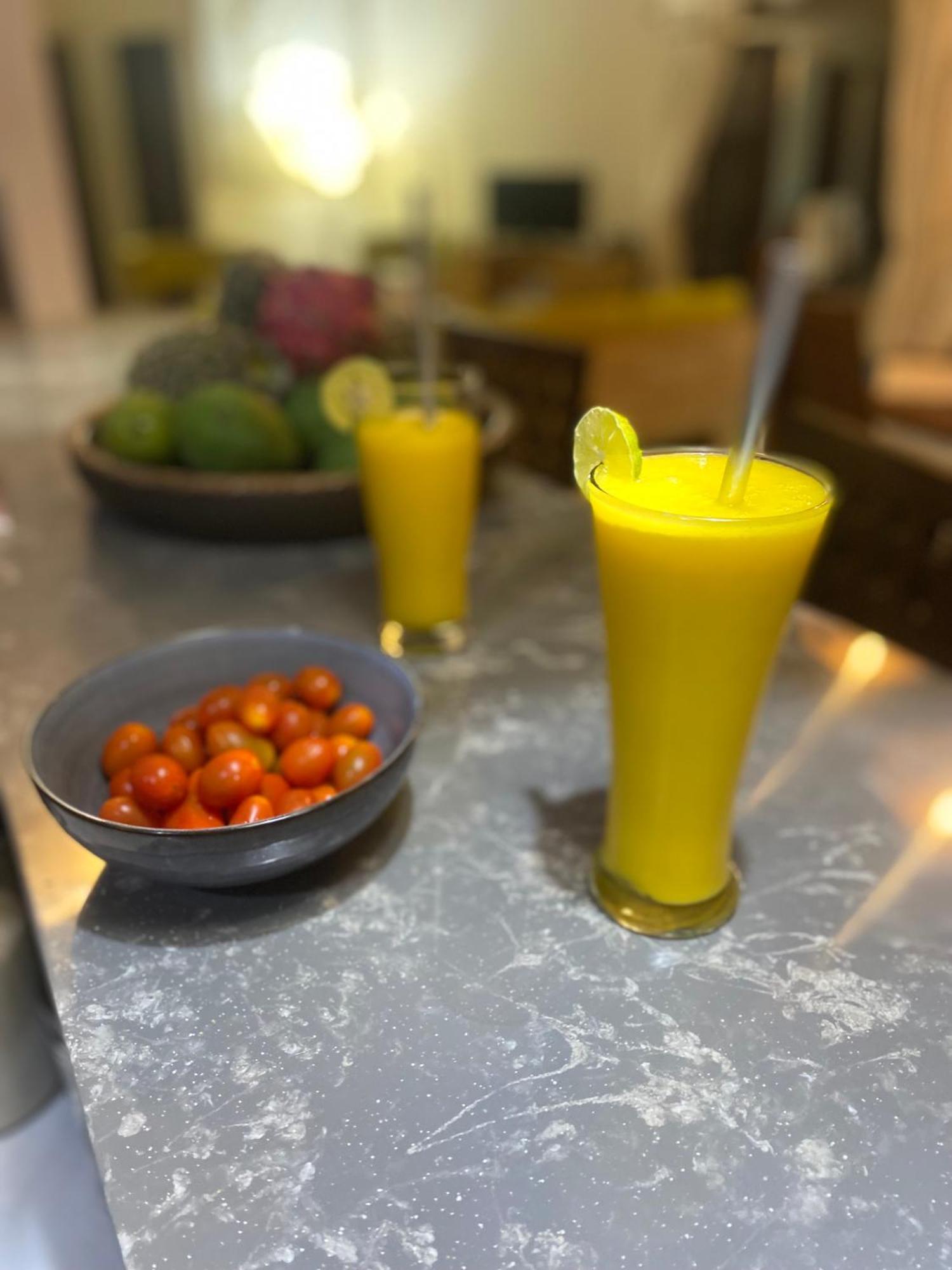 विला Kembali *
