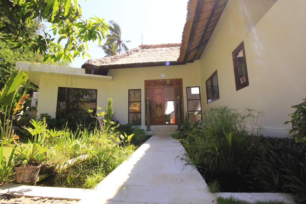 Kembali Villa *