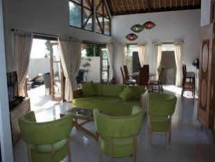Kembali Villa Kubutambahan (Bali)